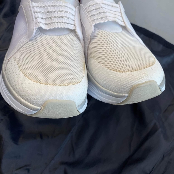 Skechers 149013 White Womens D'lux Walker Size 8.5M Sneakers Shoes Casual - Picture 3 of 14